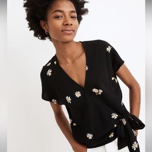 Sash-Tie Wrap Top in Lazy Daisies